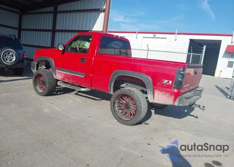 2005 Chevrolet Silverado 1500 Z71 z USA, uszkodzony, nr VIN 1GCEK14T85Z198307